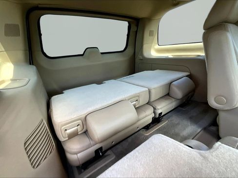 Used 2013 GMC Yukon Denali AWD/4WD image 25