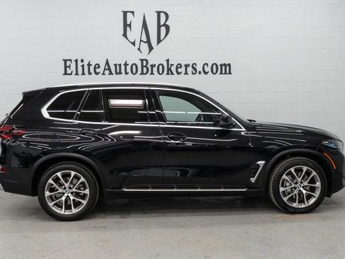 Used 2024 BMW X5 xDrive40i w/ Premium Package image 5