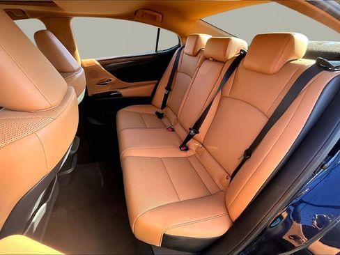 Used 2022 Lexus ES 350 w/ Premium Package image 18