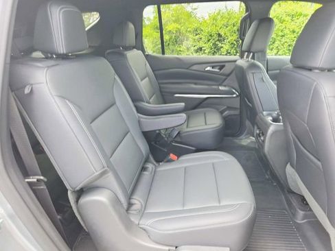 Used 2026 Chevrolet Traverse LT w/ LPO, Floor Liner Package AWD/4WD image 13