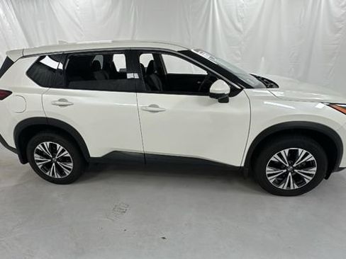 Used 2021 Nissan Rogue SV AWD/4WD image 2