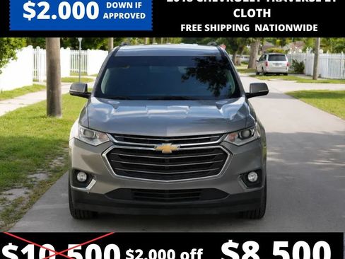 Used 2018 Chevrolet Traverse LT FWD image 2