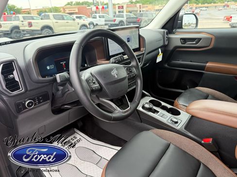 Used 2025 Ford Bronco Sport Outer Banks w/ Outer Banks Tech Package+ AWD/4WD image 9
