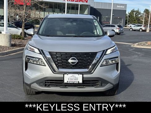 Used 2023 Nissan Rogue SV AWD/4WD image 8