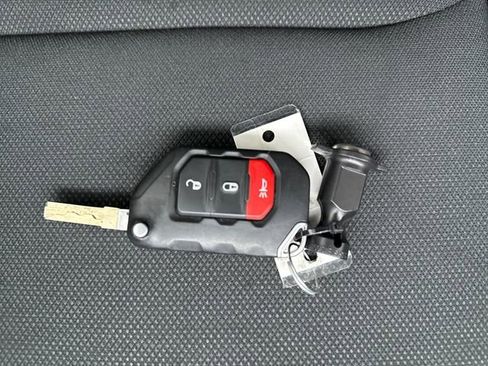 Used 2021 Jeep Gladiator Willys image 34