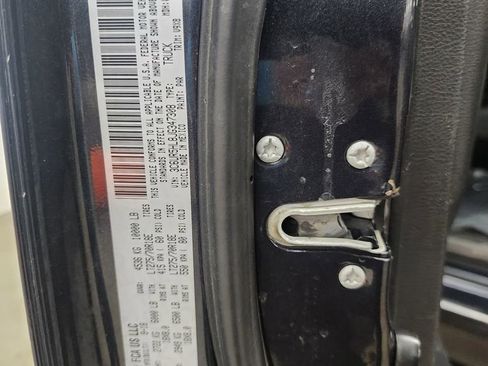 Used 2018 RAM 2500 Tradesman w/ Chrome Appearance Group image 40