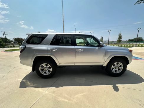 Used 2014 Toyota 4Runner SR5 Premium RWD image 6