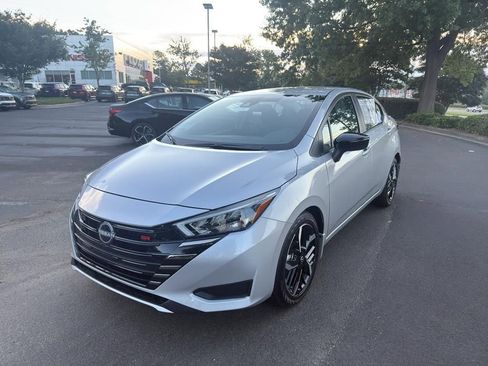 New 2025 Nissan Versa SR image 3