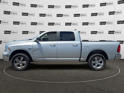 Used 2019 RAM 1500 Big Horn AWD/4WD image 3