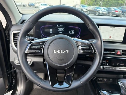 Certified 2025 Kia Seltos S AWD/4WD image 14