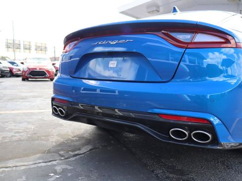 Used 2018 Kia Stinger Premium RWD image 32