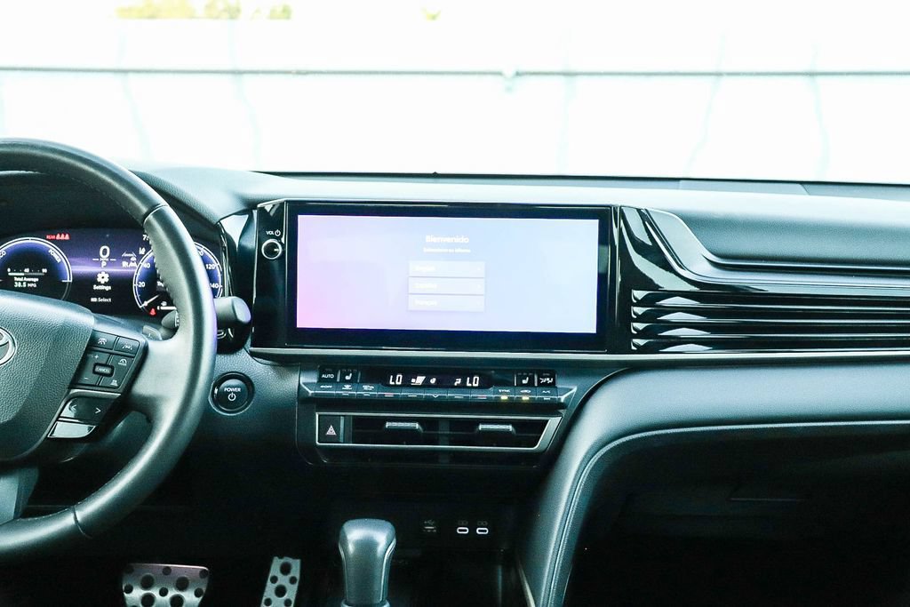 Used 2025 Toyota Camry XSE FWD image 15