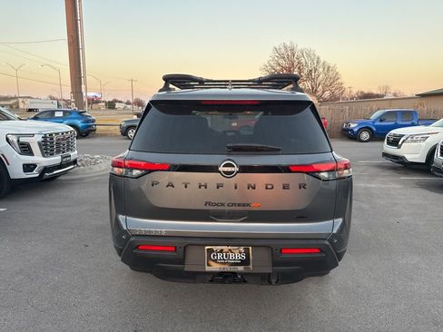 Used 2025 Nissan Pathfinder Rock Creek image 6