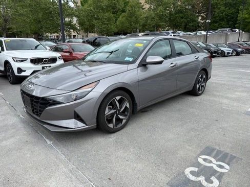 Used 2023 Hyundai Elantra SEL w/ Convenience Package FWD image 1