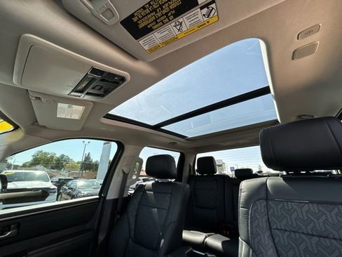 Used 2023 Toyota Tundra Limited AWD/4WD image 31
