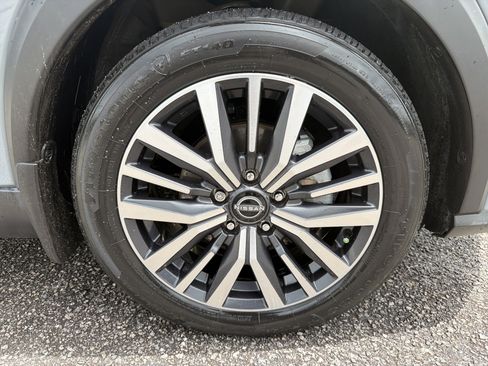 Used 2023 Nissan Kicks SV FWD image 13