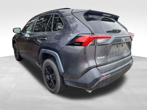 Used 2021 Toyota RAV4 XLE image 3