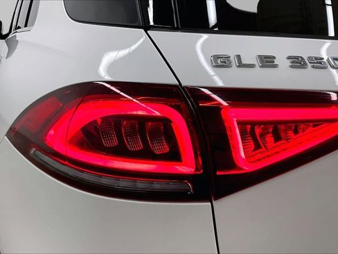 Used 2021 Mercedes-Benz GLE 350 4MATIC image 28