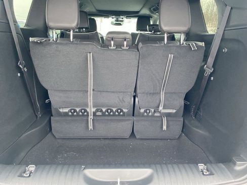 New 2026 Chrysler Pacifica Limited w/ S Appearance Package image 17