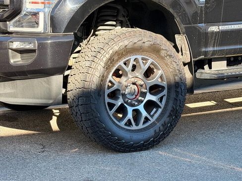 Used 2022 Ford F250 Lariat w/ Lariat Ultimate Package image 4