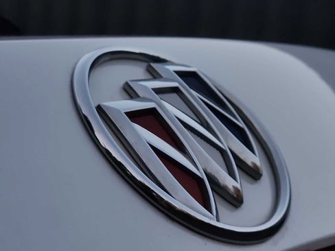 Used 2023 Buick Envision Essence w/ Sport Touring Package image 31