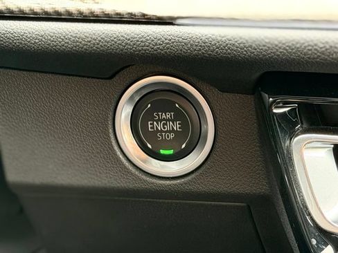 Used 2025 Chevrolet Traverse High Country AWD/4WD image 14