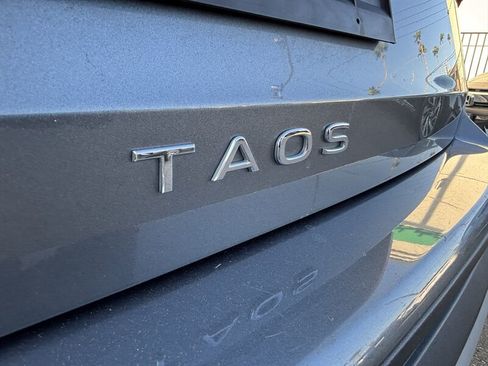 Used 2024 Volkswagen Taos SE FWD image 7