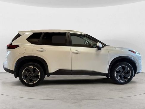Used 2024 Nissan Rogue SV w/ SV Premium Package AWD/4WD image 7