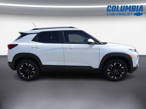 Used 2022 Chevrolet TrailBlazer LT w/ Driver Confidence Package FWD image 2
