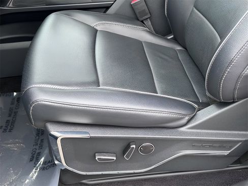 Used 2022 Ford F150 Lariat w/ Equipment Group 502A High image 29