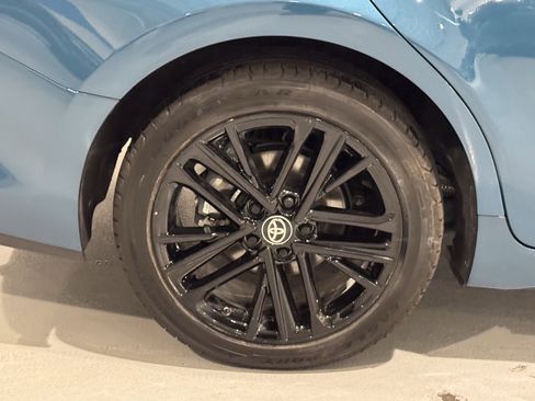 Used 2025 Toyota Camry XSE image 38