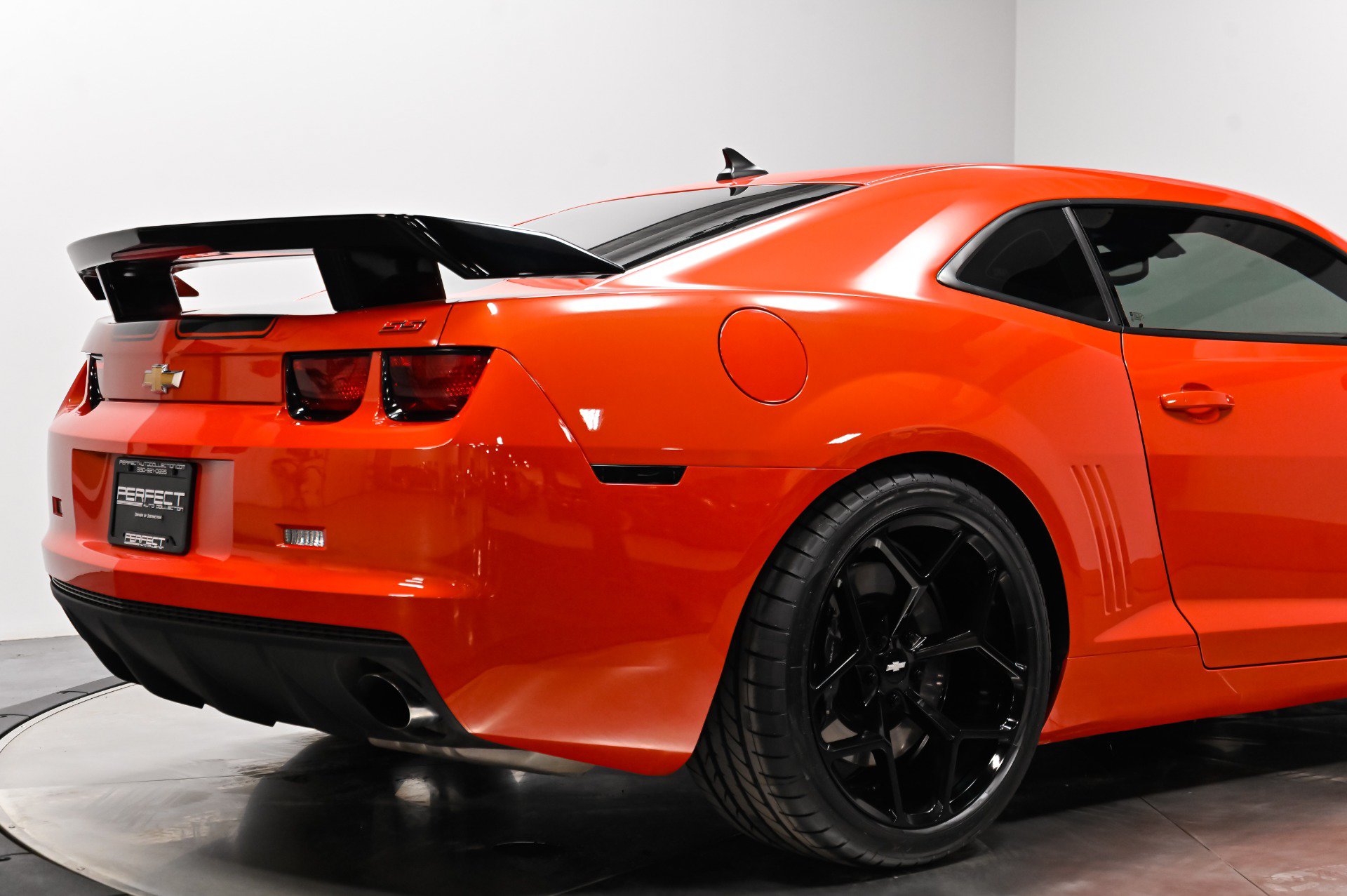Used 2010 Chevrolet Camaro SS w/ RS Package RWD image 33
