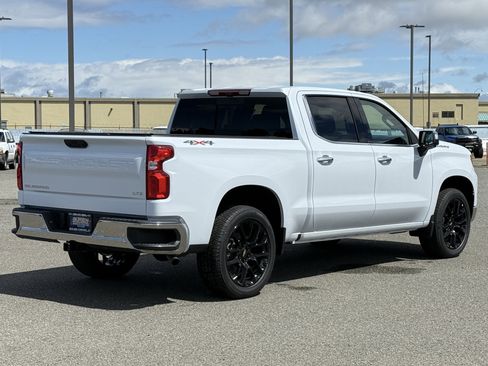 New 2026 Chevrolet Silverado 1500 LTZ w/ LTZ Premium Package AWD/4WD image 5