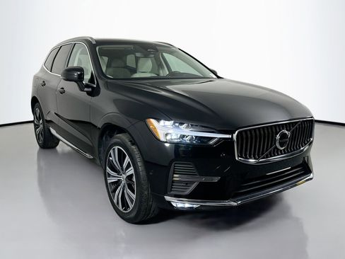 Certified 2023 Volvo XC60 B5 Plus w/ Climate Package image 3
