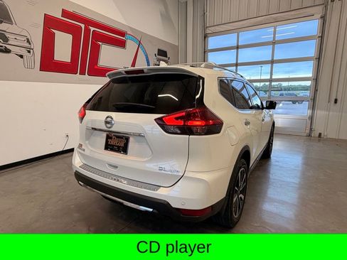 Used 2019 Nissan Rogue SL w/ Premium Package AWD/4WD image 4