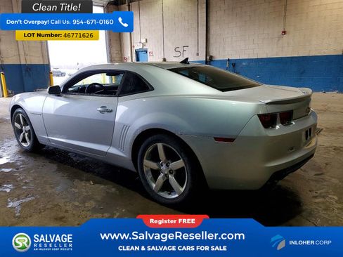 Used 2013 Chevrolet Camaro LT RWD image 3
