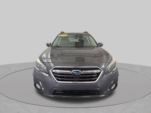 Used 2019 Subaru Outback 3.6R Limited AWD/4WD image 3