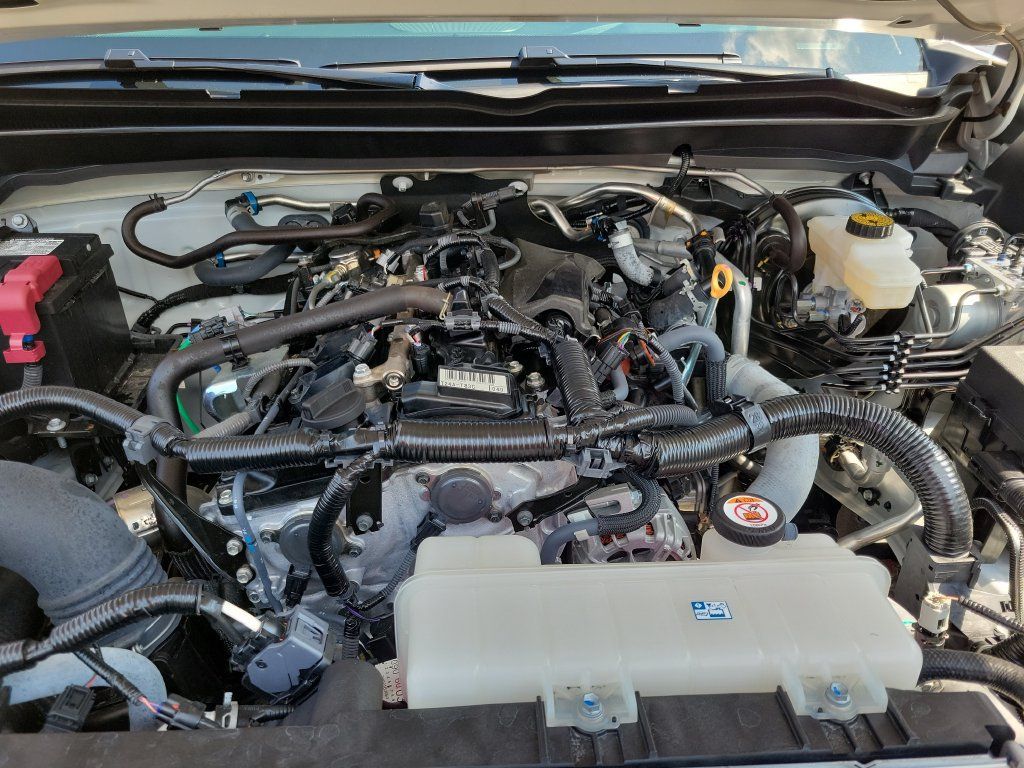Used 2024 Toyota Tacoma TRD Sport AWD/4WD image 37