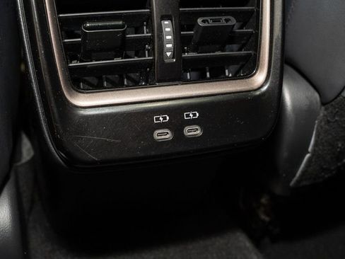 Used 2024 Toyota Crown Limited image 7