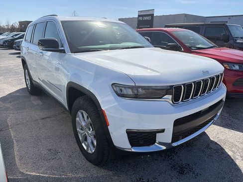 Used 2023 Jeep Grand Cherokee L Limited w/ Luxury Tech Group II image 4