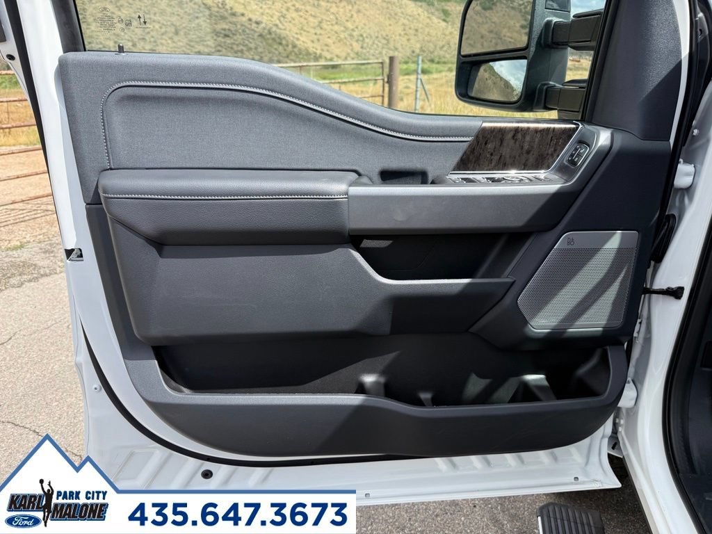 New 2026 Ford F350 Lariat w/ Tremor Off-Road Package AWD/4WD image 14