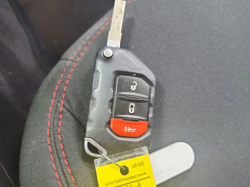 Used 2021 Jeep Wrangler Unlimited Rubicon image 31