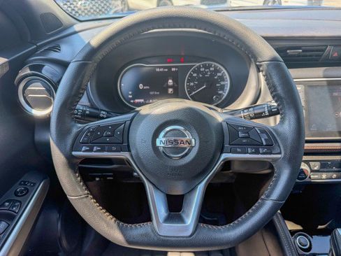 Used 2020 Nissan Kicks SR w/ SR Premium Package FWD image 8