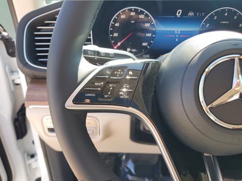 Certified 2026 Mercedes-Benz GLS 450 4MATIC image 28