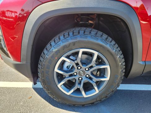 New 2026 Chevrolet Equinox ACTIV w/ Safety and Technology Package image 4