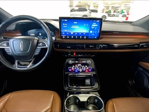 Used 2022 Lincoln Nautilus Reserve image 30