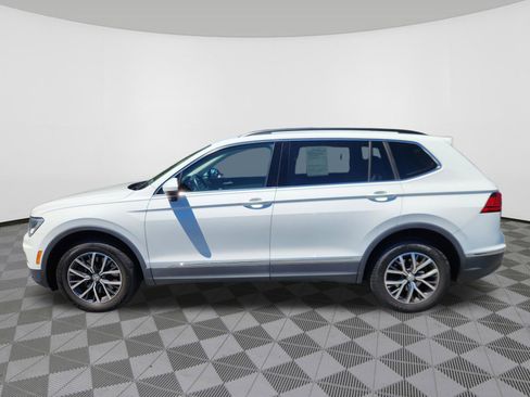 Used 2020 Volkswagen Tiguan SE w/ 3rd Row Seat Package AWD/4WD image 5