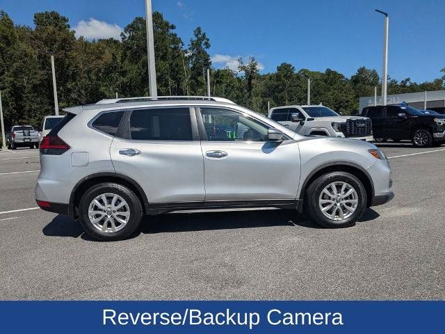 Used 2020 Nissan Rogue SV FWD image 3
