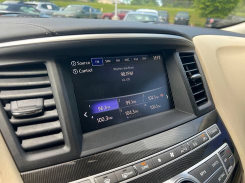 Used 2020 INFINITI QX60 Luxe w/ Essential Package FWD image 15
