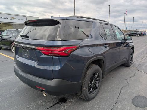 Used 2022 Chevrolet Traverse LS w/ Midnight/Sport Edition image 8